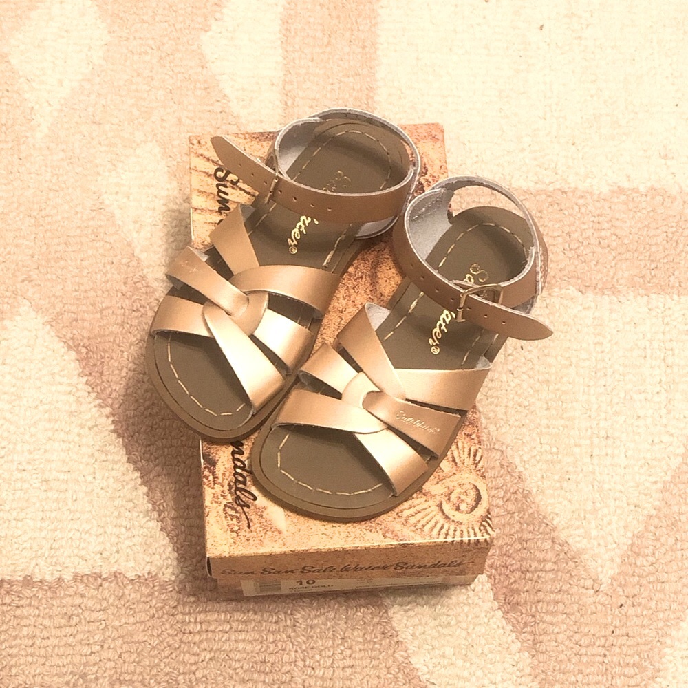 Salt Water Sandals NIB in Rose Gold
